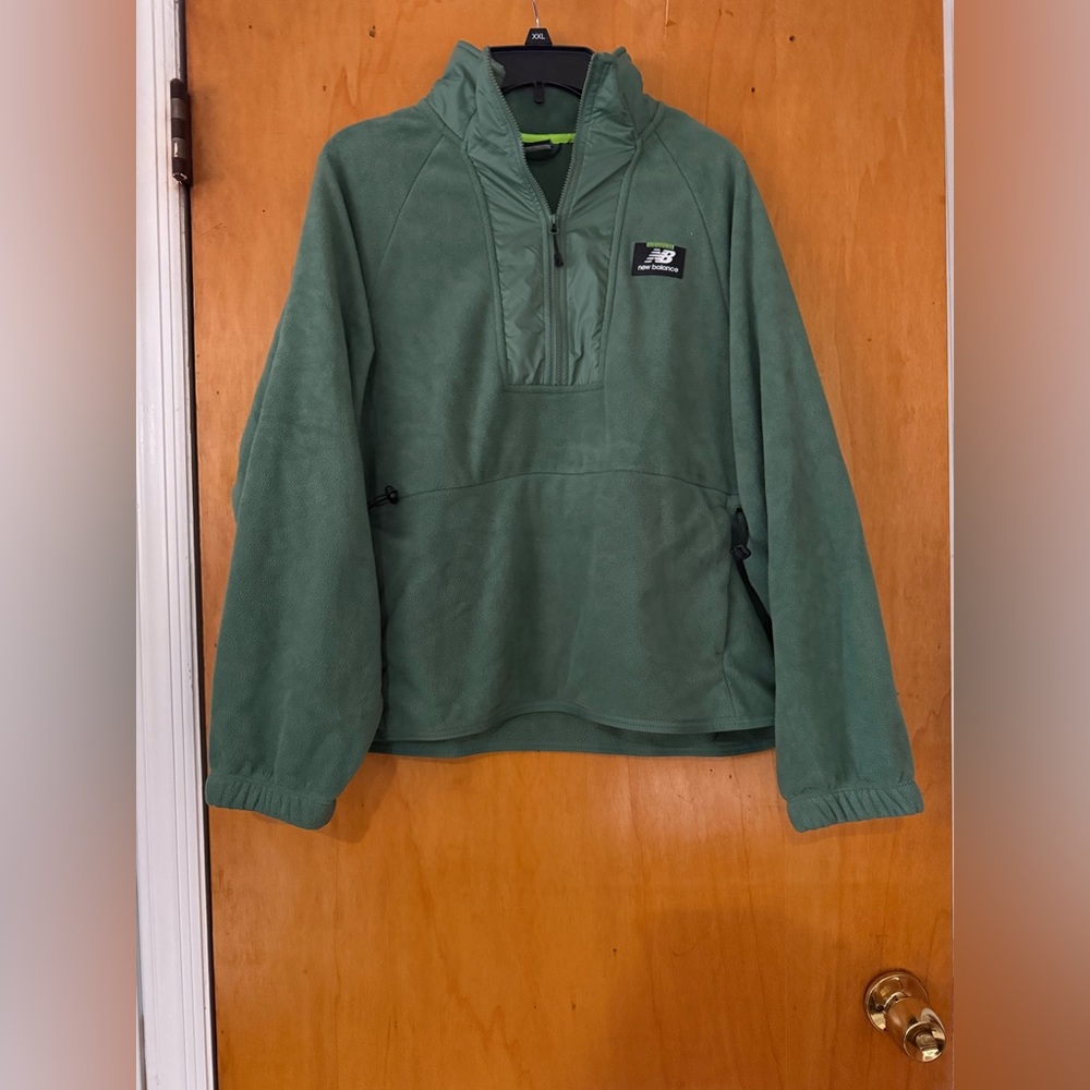 New Balance Cropped QTR Zip in green!